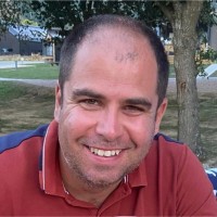 Jonathan Stringer