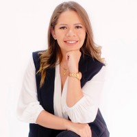 Lady Cedeño Plaza - Politóloga Internacionalista 🌎