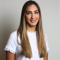 Júlia Zunfrile Alves Neves