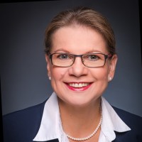 Dr. Yvonne Binard-Kühnel