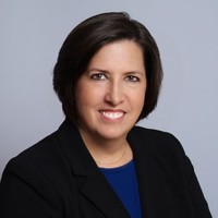 Suzanne Wray