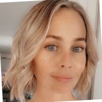 Laura Tlomak
