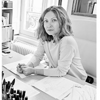 Delphine Manivet