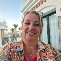 Angeline Van Der Meulen