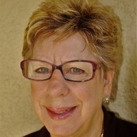 Novelly Carolyn