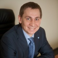 Александр Ефремов