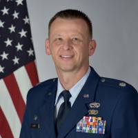 Kevin Manis, Mba