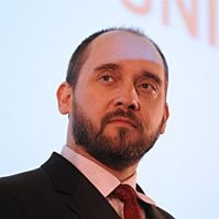 Luis Adams