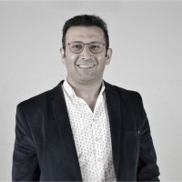 Akan Senel
