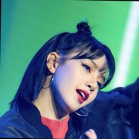 阿芳 x