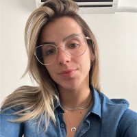 Larissa Oliveira