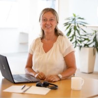 Tina E. Hansen