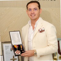 Dr. Frank Lamadrid Florian