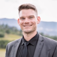 Derrick Harmon