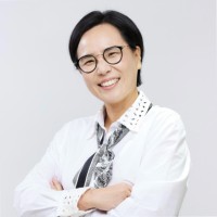 Lilian K.