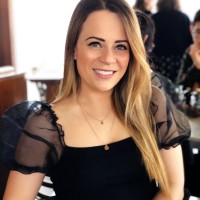 Nicola Grant