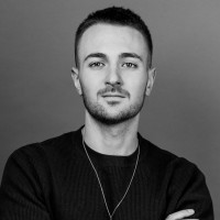 Simon Köster