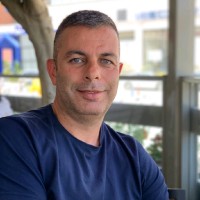Faruk E.