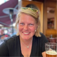 Suzanne Poel