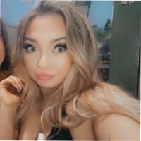 Chloe Walls