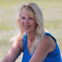 Brenda S Schmidt