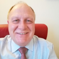 Ian Kemp