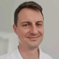 Dr. med. Claas-Olsen Behn, B. Sc.