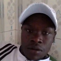 Titus Bett