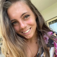 Женя Петрова