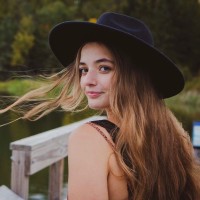 Annelise Morris