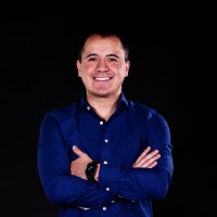Ernesto R Vázquez M