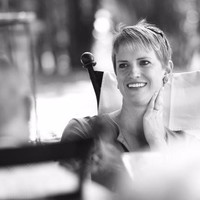 Lorraine Oosthuizen