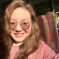 Queenie Yu 余媛洁
