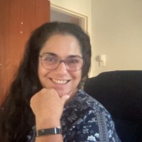 Debbie Kahn