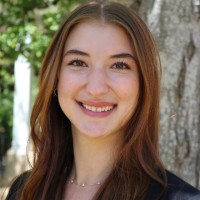 Emma Aközbek