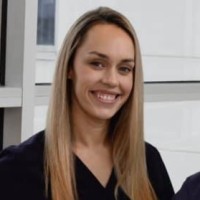 Laurie Maceachern, Srna