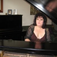 Evelyn Simonian
