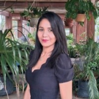 Ênia SSantos.