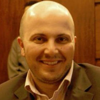 Barbaros Sarici, PE