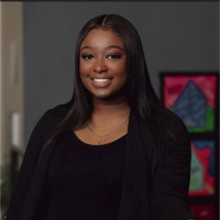 Maya Smith, Mno