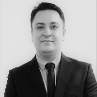 Ali Awais, Mieaust