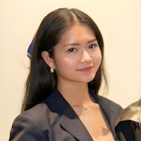 Christine Huang, Bba