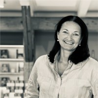 AnnA Zehngraff Knightbridge