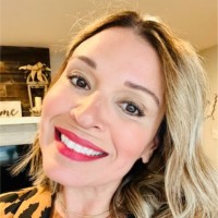 Bobbi Scharton