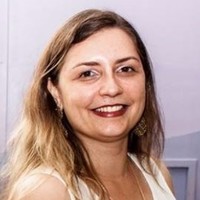 Carina de Freitas Vellosa Nozela