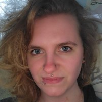 Nina De Vries