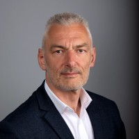 René Knaake