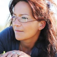 Esther Hermens
