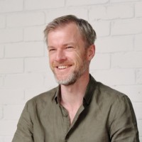 Stuart Eaves