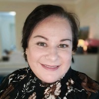 Suzanne Steele
